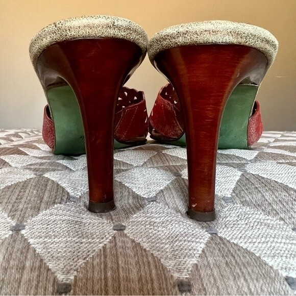 Couture by Donald J. Pliner Distressed Red Leather Heeled Slide Sandal Women 7.5 - Picture 9 of 13